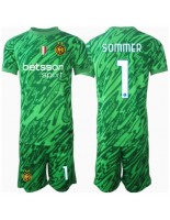 Otroške Nogometnih dresov Inter Milan Yann Sommer #1 Vratar Domači 2024-25 Kratki rokavi (+ hlače)